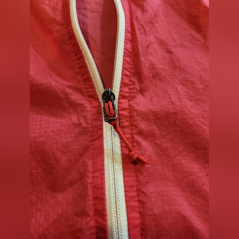 Patagonia Women's Red Full Zip Windbreaker Jacket Size XS - Staining-See Photo - Picture 5 of 15